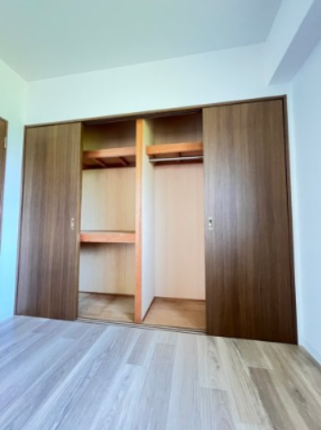 収納　同建物、別部屋の写真です。参考にご覧ください。