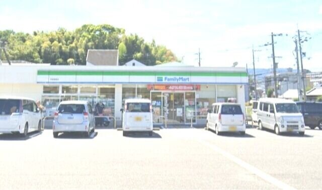 コンビニ　ファミリーマート和泉唐国店（コンビニ）まで1765m