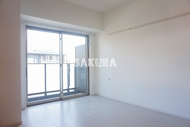 居室・リビング　使いやすい形の為、レイアウトを楽しめます♪