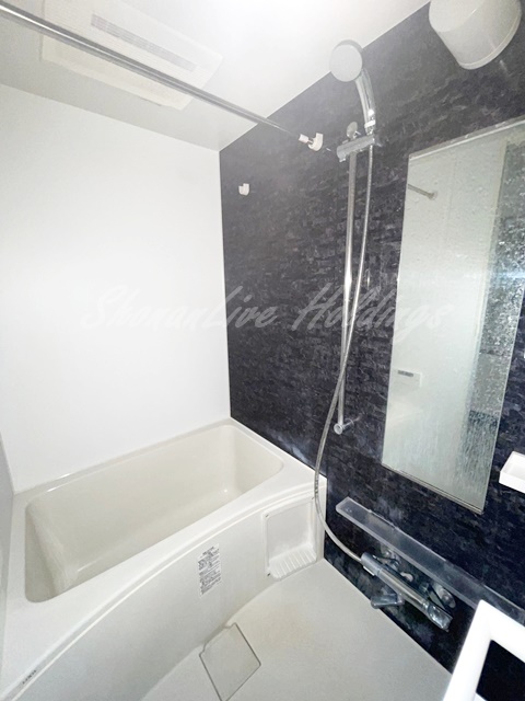 バス・シャワールーム　追い焚き機能付きの浴室♪