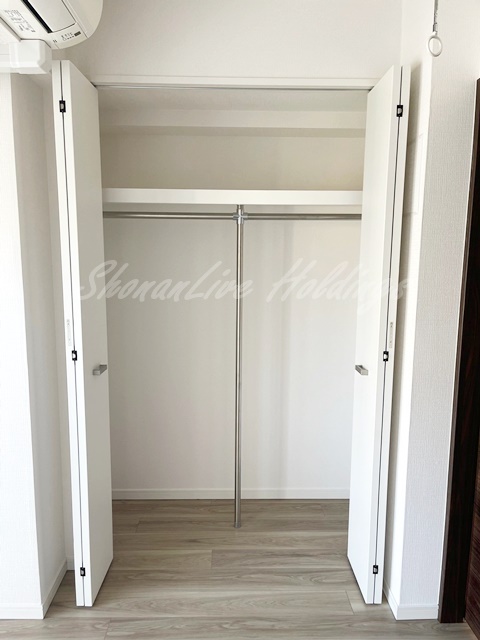 収納　ハンガーラック付きで楽々収納♪