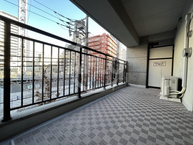 バルコニー　レジディア心斎橋ウエスト　バルコニー