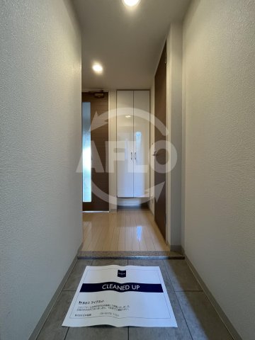 玄関　レジディア心斎橋ウエスト　玄関