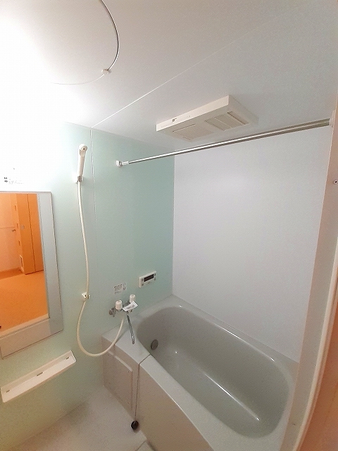 バス・シャワールーム　風呂