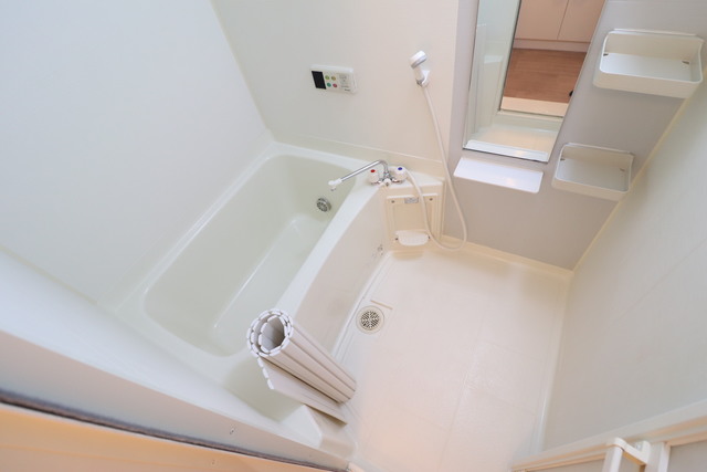 バス・シャワールーム　追い炊き機能付