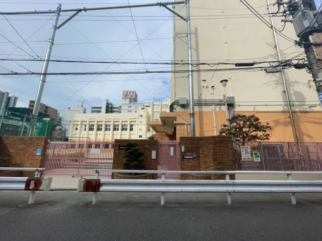 小学校　上福島小学校（小学校）まで388m