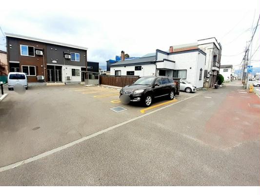 駐車場　駐車場