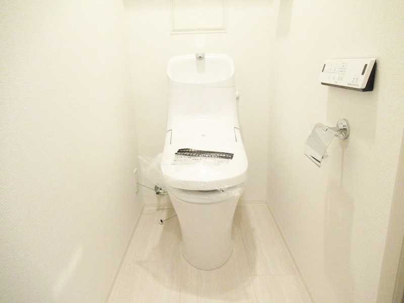 トイレ　嬉しい温水洗浄便座♪