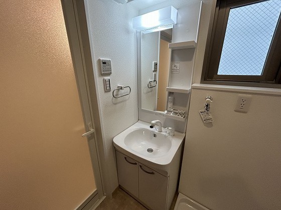 洗面設備　※別部屋の写真です