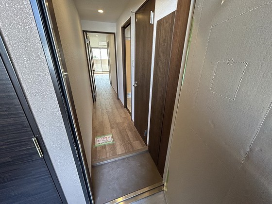 玄関　※別部屋の写真です