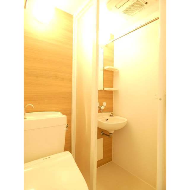 バス・シャワールーム　別のお部屋の参考写真です