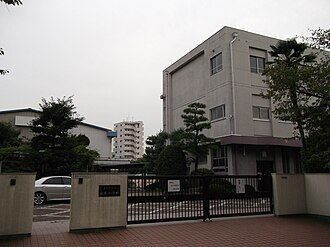 小学校　名古屋市立広見小学校（小学校）まで740m