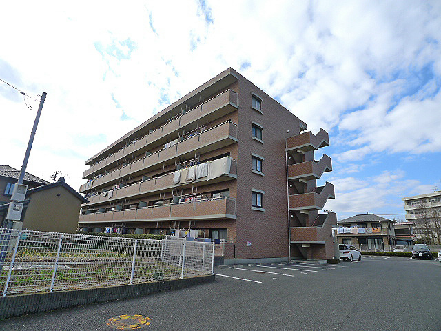 建物外観　リュウ壱番館のご紹介は住まいの窓口　アソシエにお任せ下さい。