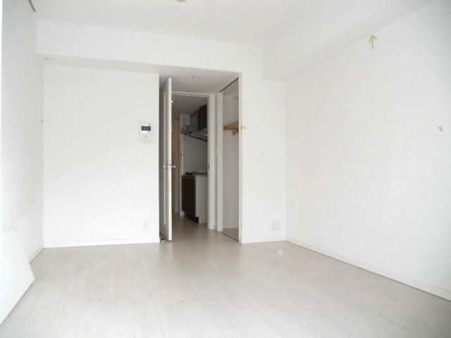 居室・リビング　★白基調で明るいフローリング★