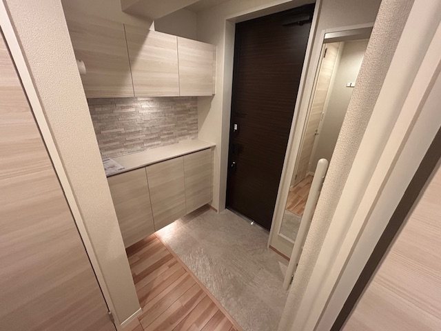 玄関　※室内写真は207号室参照