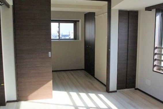 居室・リビング　☆明るい居間☆