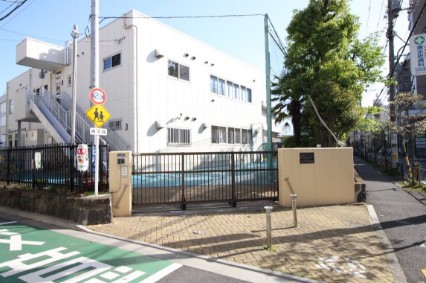 幼稚園・保育園　墨田区立曳舟幼稚園（幼稚園・保育園）まで413m