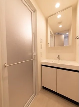 洗面設備　スペースが確保できる洗面所です