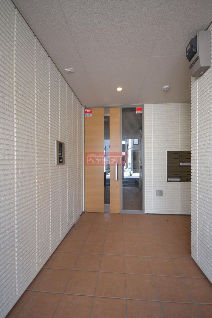 エントランス　エントランス