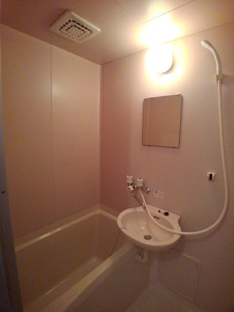 バス・シャワールーム　バス