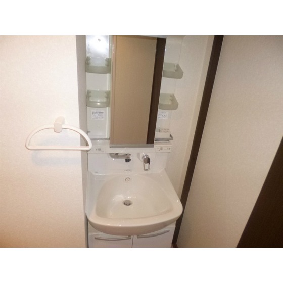 洗面設備　反転タイプになります。