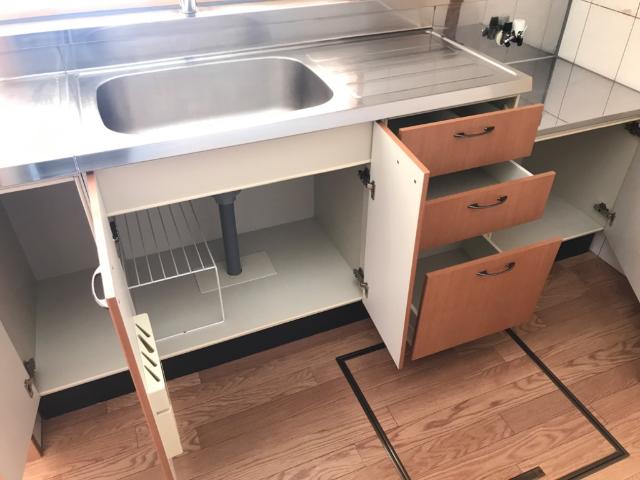 収納　キッチン下収納