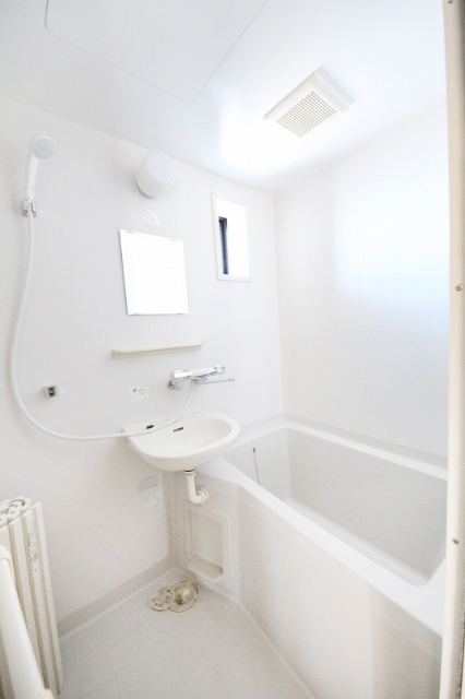 バス・シャワールーム　追い焚き付き