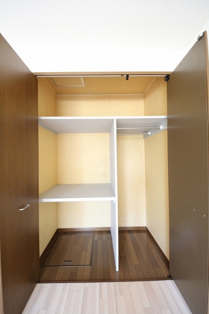 収納　クローゼット