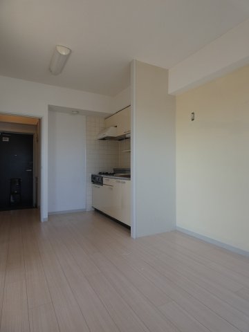 居室・リビング　ゆったり過ごせる居間です