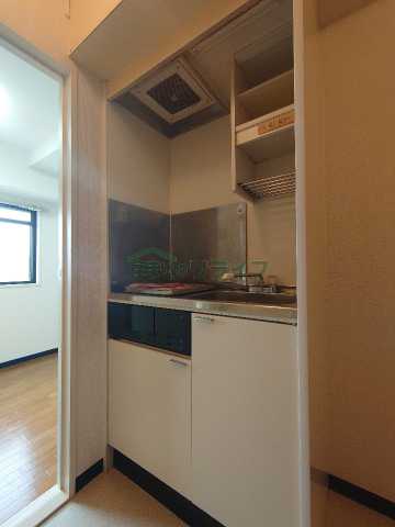 キッチン　※参考写真です。同じ間取りの別部屋になります。