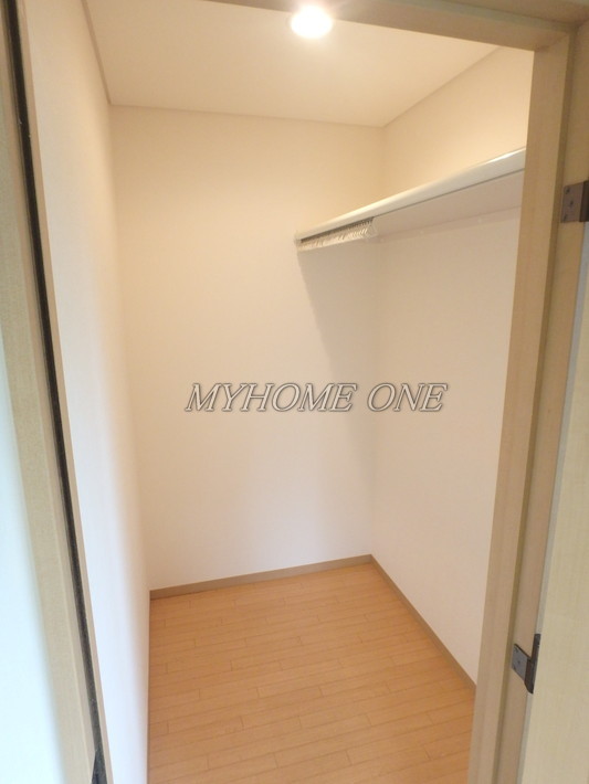 収納　ウォークインクローゼット