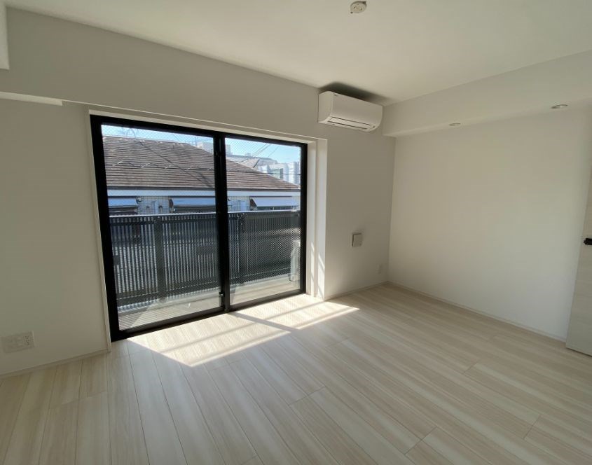 居室・リビング　別号室参考写真