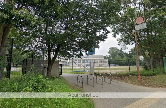 中学校　牛久市立牛久第一中学校（中学校）まで1144m