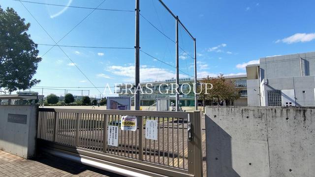 小学校　朝霞市立朝霞第四小学校（小学校）まで498m