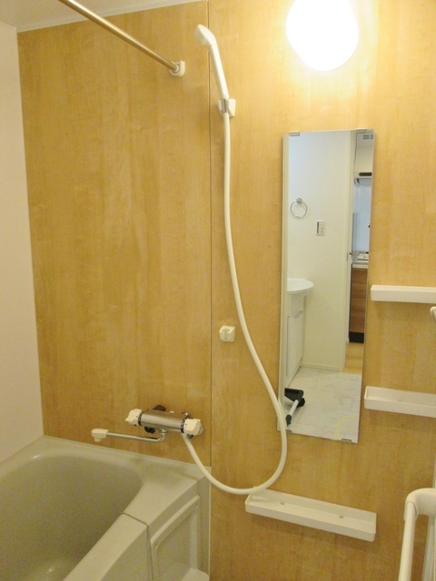 バス・シャワールーム　バスルーム