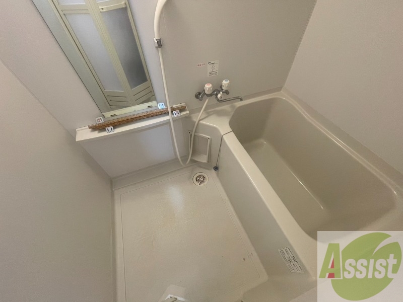 バス・シャワールーム　お風呂です。ゆっくりお風呂につかるのも体に良いですね～