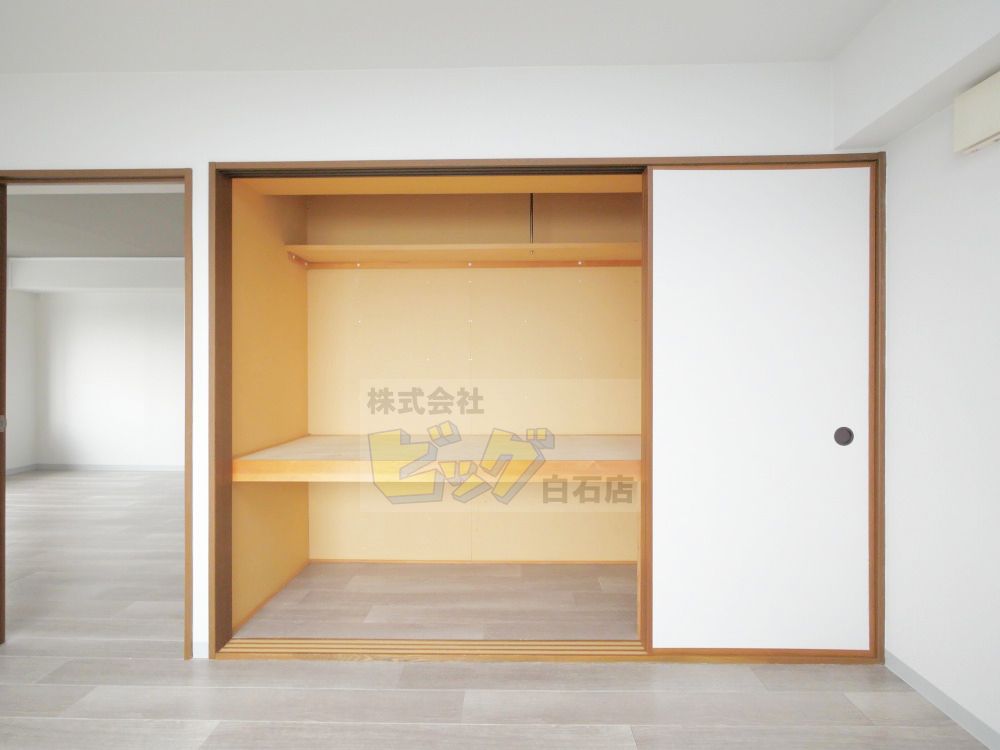 収納　使い勝手の良い大型クローゼットです♪