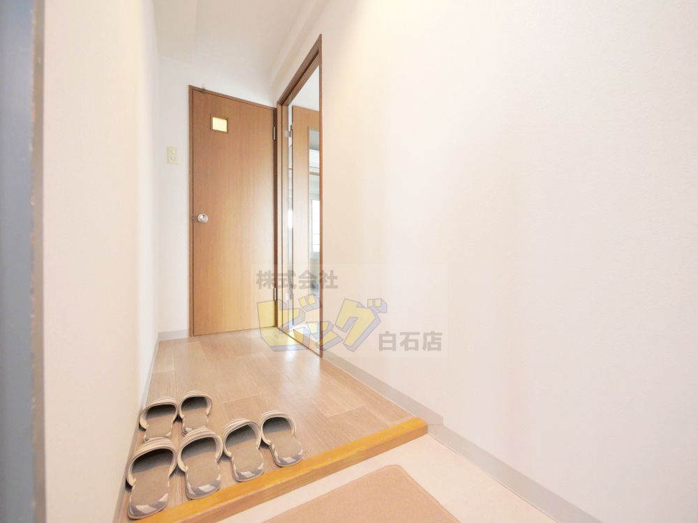 玄関　スッキリとした広々玄関です♪