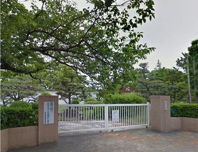 中学校　浜松市立与進中学校（中学校）まで1400m