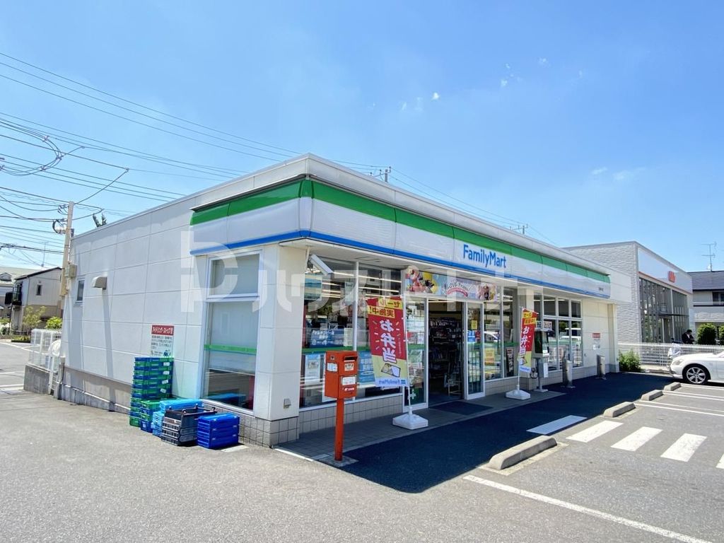 コンビニ　ファミリーマート三郷谷中店（コンビニ）まで50m