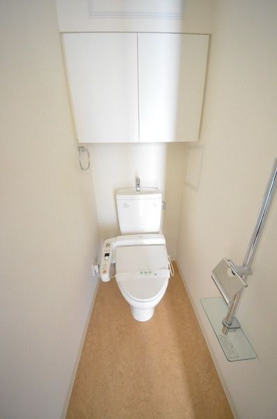 トイレ　同建物の同間取りの別のお部屋のイメージです。