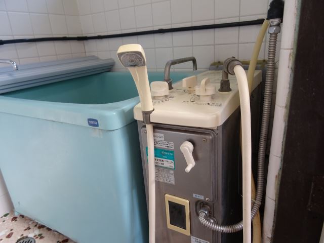 バス・シャワールーム　浴室シャワー