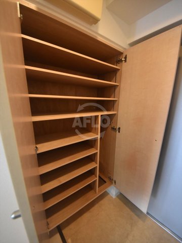 収納　アヴァンセクール京橋南　シューズボックス