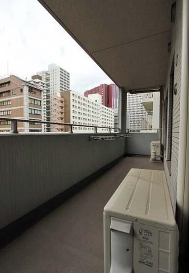 バルコニー　開放的で明るい空間を演出してくれるバルコニーです