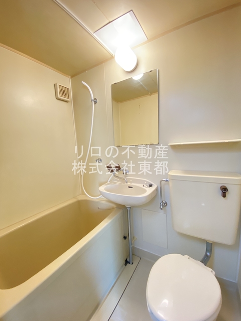 バス・シャワールーム　お掃除がしやすい３点ユニットバスです☆