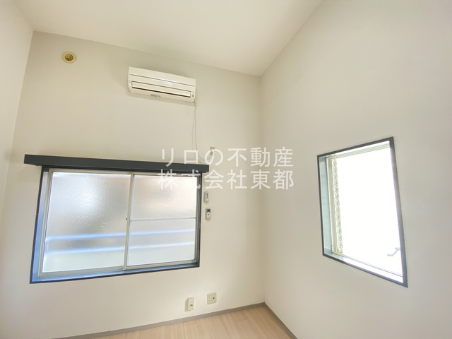 その他部屋・スペース　南向きの２面採光♪明るく風通しのよいお部屋です☆