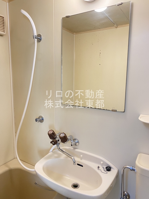 洗面設備　洗面ボウルと鏡もございます☆