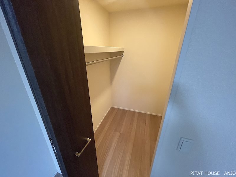 収納　同物件別部屋