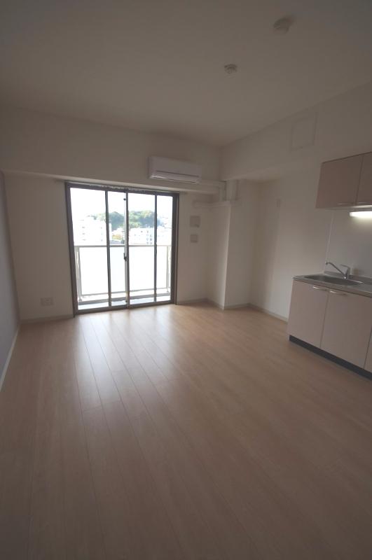 その他部屋・スペース　「目の前が抜けている、明るいリビング」