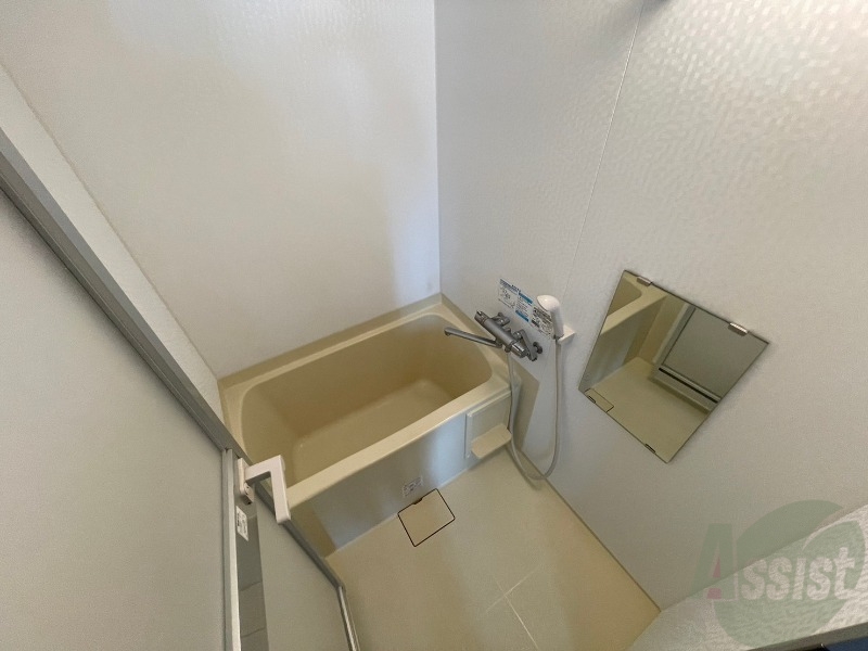 バス・シャワールーム　疲れを癒すには湯船でゆっくりするのが良いですよ。